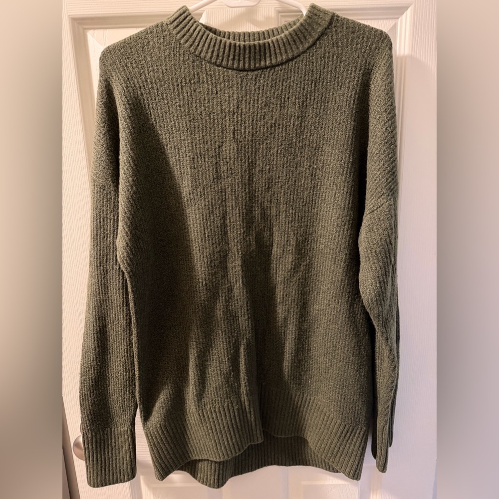 Old Navy women’s  Forest Green Crewneck Sweater